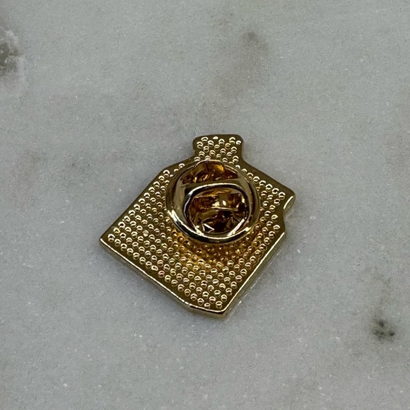 3/$15 Cute Strawberry Milk Carton Pin Brooch - Picture 4 of 6